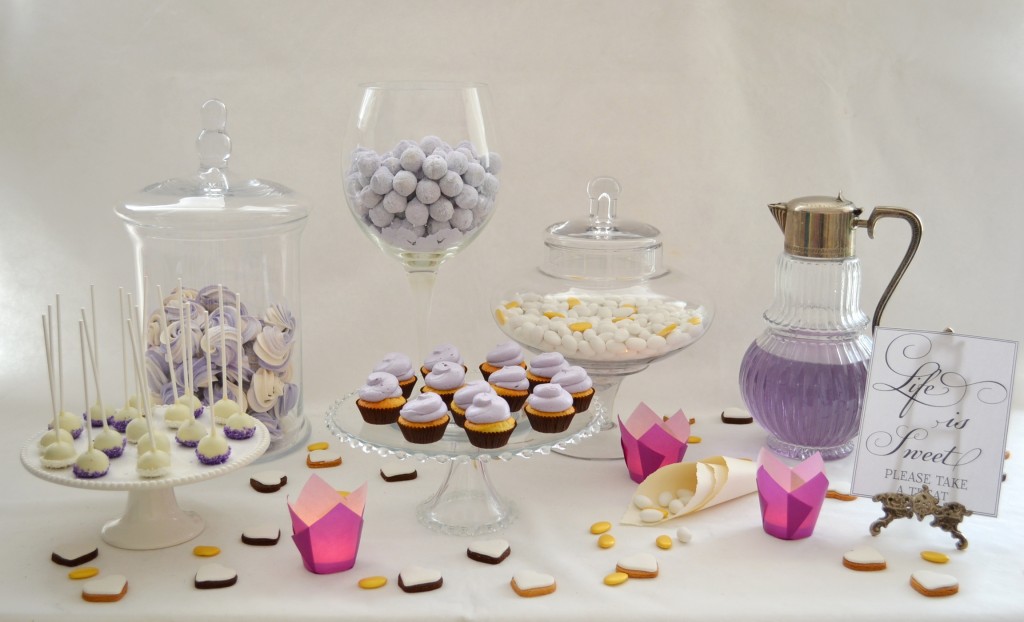 Lilac Themed Candy Bar with Gold Koufeta