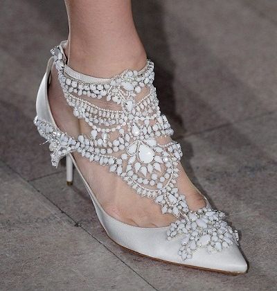 yes-i-do-vintage-bridal-shoes