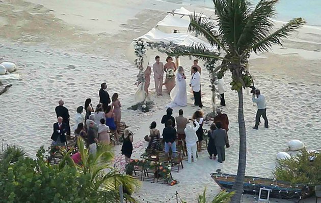 Yes i do Johny Depp wedding 1