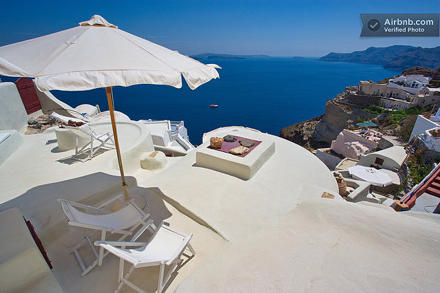 yesidogr- airbnb - Santorini-Greece