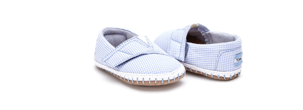 10007641_BLUE_MULTI_GINGHAM_Tiny_Crib_Alpargata_Hero_1