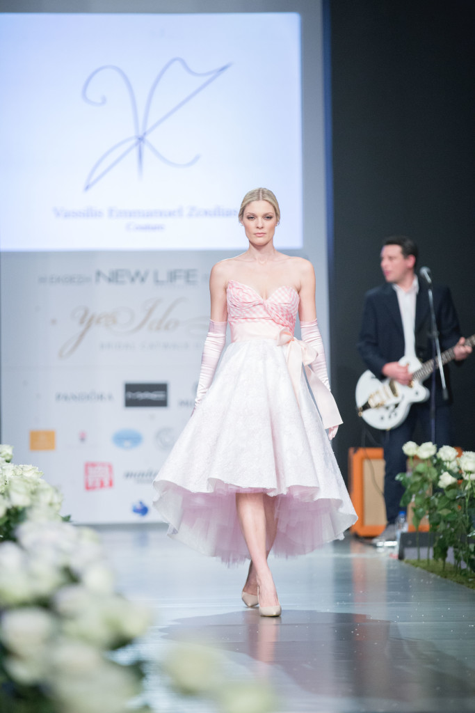H Αναστασία Περράκη, μια νύφη σε pastel pink αποχρώσεις. 
