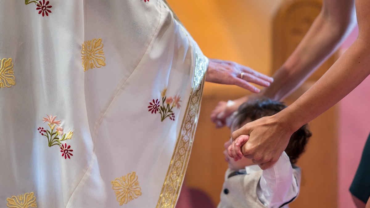 Οργάνωση βάπτισης | Η απόλυτη checklist με τις υποχρεώσεις γονέων και νονών