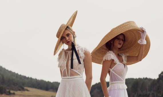 Aimilia Krhtikoy To Lookbook Ths Koymparas Ths Kalesmenhs Se