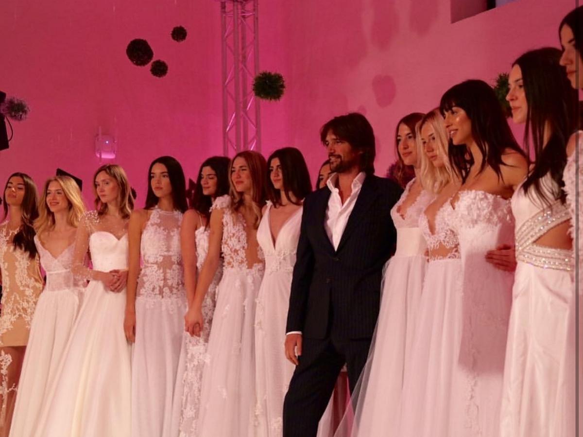 Blasshs Xolebas Haute Couture Nyfika Dhmioyrgies Poy Fore8hkan