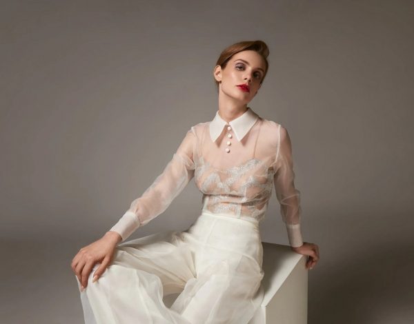 Απογειώστε το civil wedding look σας με τις one-of-a-kind δημιουργίες της σχεδιάστριας Ματίνας Μέγκλα
