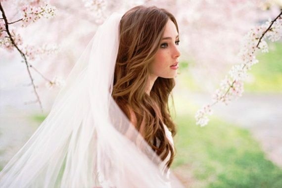 Wavy hair  #bridal hair trend.