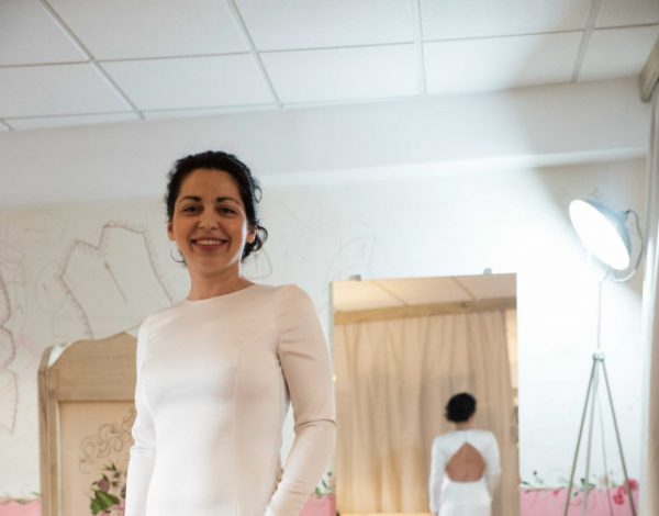 Πολιτικός γάμος το χειμώνα; Το Solo Victoria Atelier σας προτείνει όμορφα φορέματα.