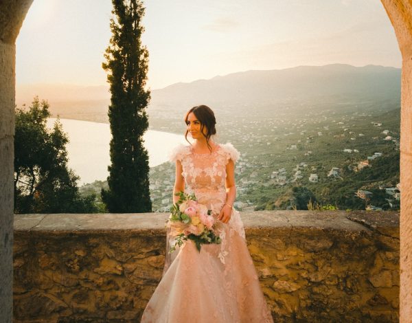 Made Bride by Antonea | Ρομαντική, ονειρεμένη δημιουργία για μια αληθινή νύφη που πήγε κόντρα στον κορωνοϊό