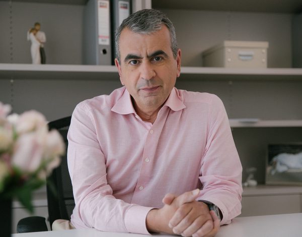 Parents-to-be? Ο Δρ Ευριπίδης Μαντούδης μας παρουσιάζει τον απόλυτο οδηγό για τον έλεγχο γονιμότητας.