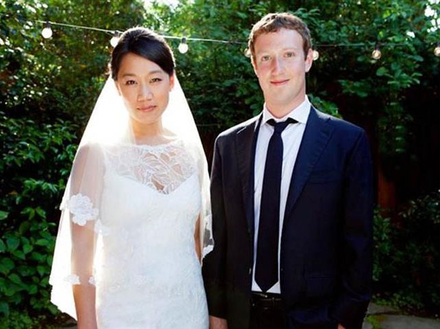 Οι καλεσμένοι νόμιζαν ότι πηγαίνουν σε πάρτι αποφοίτησης: Ο γάμος του ιδρυτή του Facebook, Mark Zuckerberg #Fthisgr