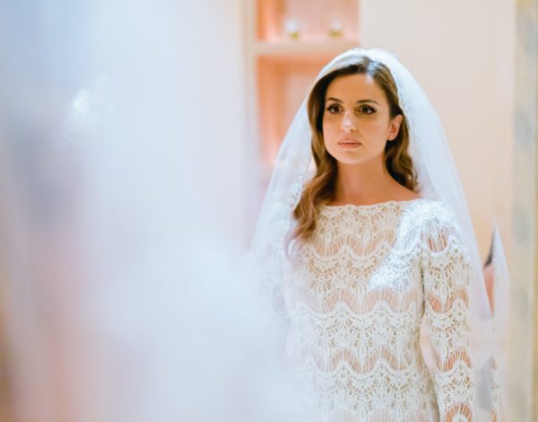 Η celebrity hairstylist Άννα Χάλαρη μοιράζεται μαζί μας φωτογραφίες και μυστικά για υπέροχες (X-mas) wedding εμφανίσεις