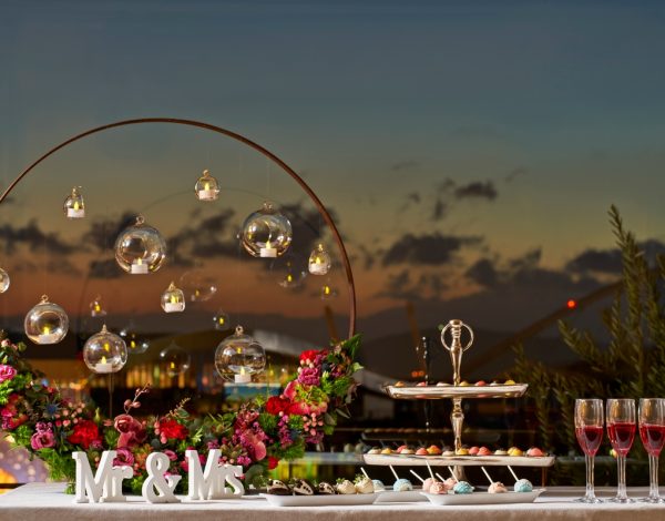 Δεξίωση πολιτικού γάμου στο Civitel Olympic Hotel