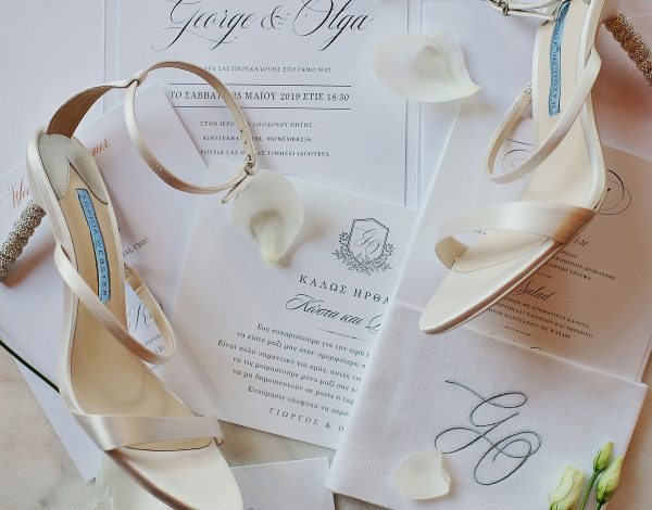 Total white wedding στην αριστοκρατική Μονεμβασιά