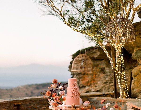 Jim Labraco Floral Arts | Ανθοσυνθέσεις με έμπνευση από το νησί της Κέας για έναν #PeachPerfect αρραβώνα