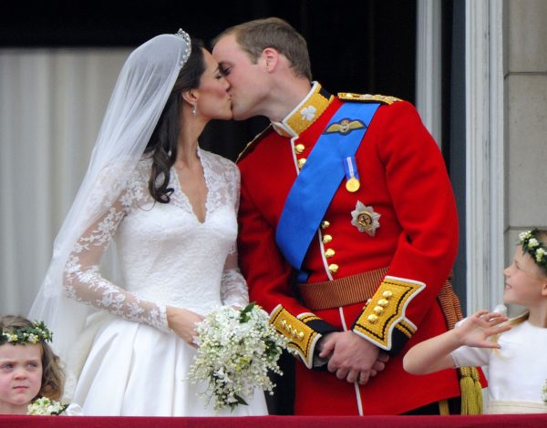 Kate & William: 15 + 1 σταθμοί στο love story του πριγκιπικού ζεύγους της καρδιάς μας