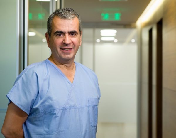 Τι συμβαίνει όταν το ζευγάρι δυσκολεύεται να αποκτήσει παιδί; Συνέντευξη με τον μαιευτήρα-γυναικολόγο Ευριπίδη Μαντούδη