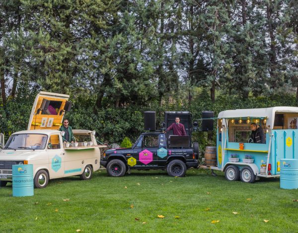 The Vantastic Bar: Τhe wedding party makers!