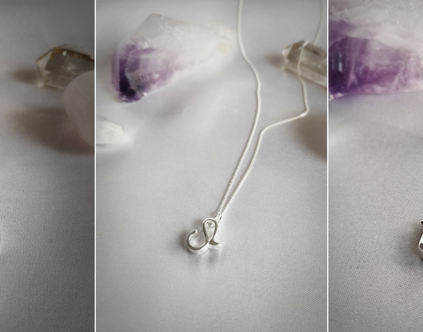 Cœur Brisé Jewelry: Η νέα minimal συλλογή με κρεμαστά ζώδια είναι ό,τι πιο όμορφο είδαμε τελευταία!