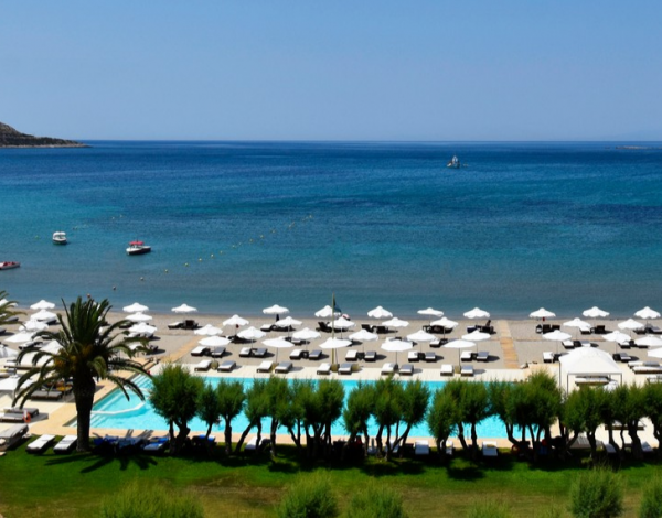 Plaza Resort Hotel: Γάμος σε μία από τις ωραιότερες ακτές της Αθηναϊκής Ριβιέρας