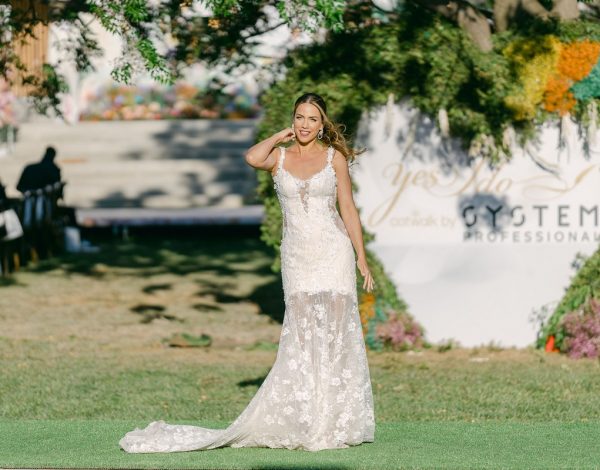 Demetrios: Οι celebrity brides που έλαμψαν στο Yes I Do Catwalk by System Professional