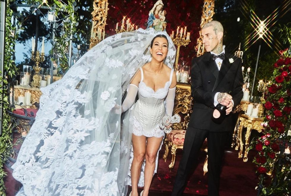 Η Kourtney Kardashian και ο Travis Barker παντρεύτηκαν (ξανά!) στην Ιταλία!