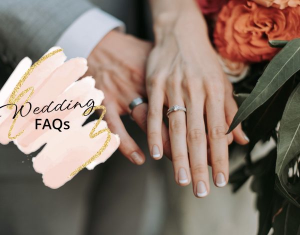 Wedding FAQs: Γιατί το ζευγάρι ενώνει τα χέρια του κατά την διάρκεια του μυστηρίου του γάμου;