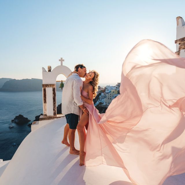 new-pink-floating-dress-santorini-greece-photo-shoot