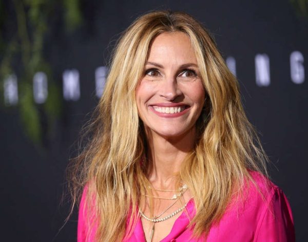 Julia Roberts: Δεν μπορεί να σταματήσει να φιλάει τον σύζυγό της ακόμη και μετά από 20 χρόνια γάμου!