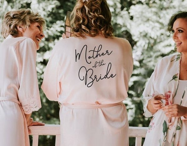 Mother of the bride: Ο απόλυτος οδηγός με τα dos & don'ts γύρω από το μακιγιάζ της