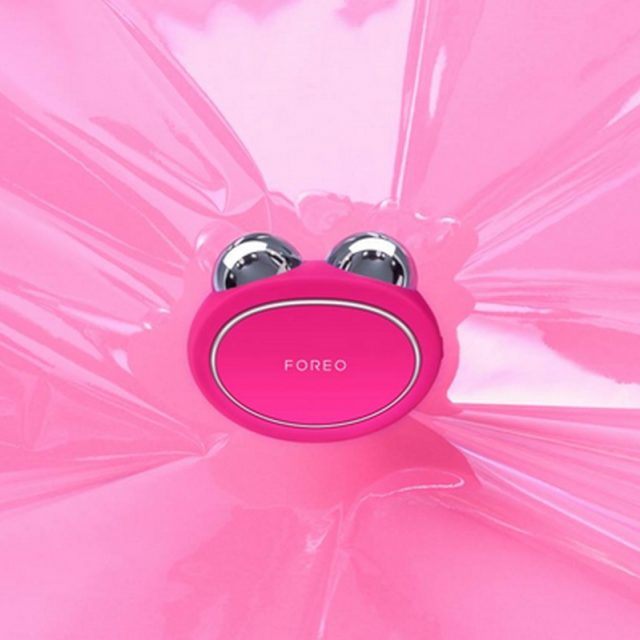 Barbiecore: Η Foreo αποκαλύπτει τις πιο μοντέρνες και ροζ τάσεις της σεζόν