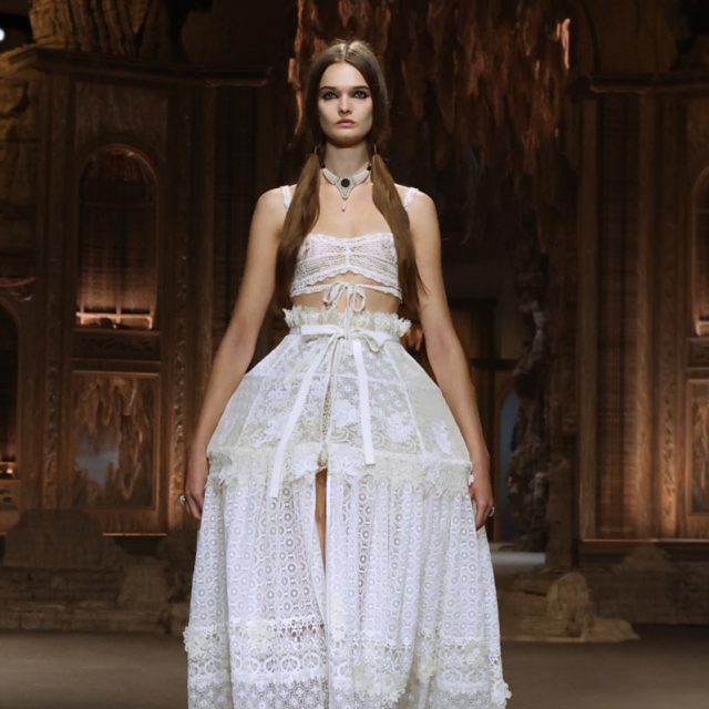 Ο οίκος Dior στην Εβδομάδα Μόδας του Παρισιού: Όσα πρέπει να κρατήσεις από το χθεσινό show, αν παντρεύεσαι το 2023