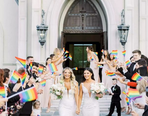 True Story | Kate & Sarah: Ρομαντικός same sex wedding με pride αναφορές