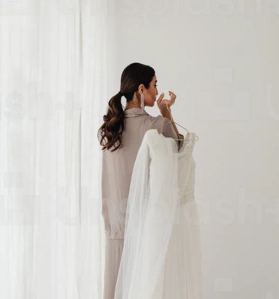 H απόλυτη checklist για το τελευταίο βράδυ πριν τον γάμο