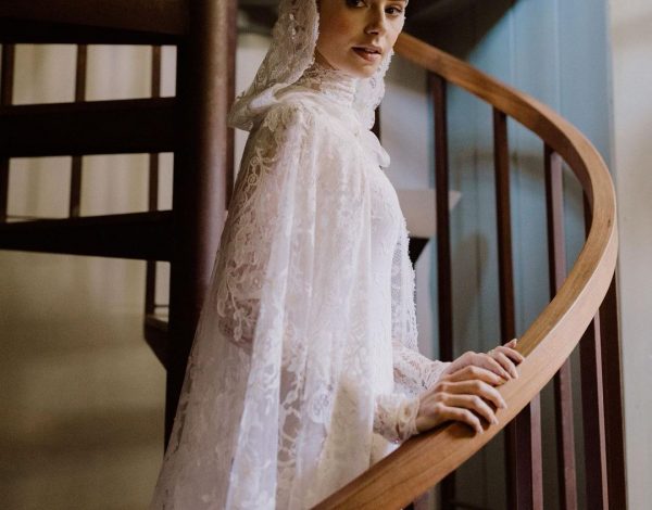 Lily Collins: Έκλεψαν το διαμαντένιο δαχτυλίδι αρραβώνα και τη βέρα του γάμου της