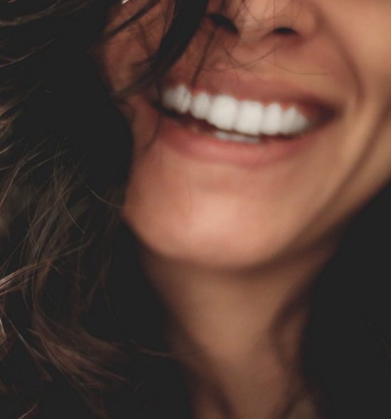THE bridal smile! Ο Δρ. Λεωνίδας Αυγερινός αποκαλύπτει τον απόλυτο «οδηγό» για το πιο λαμπερό χαμόγελο