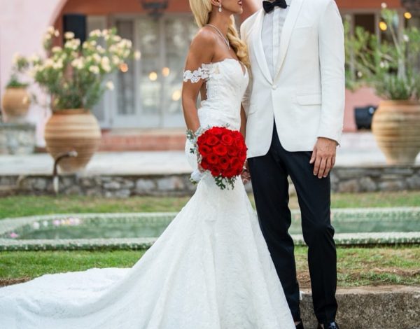 Η Tζένη Μελιτά και ο Σπύρος Μαργαρίτης παντρεύτηκαν: Tα 3 νυφικά και τα cute στιγμιότυπα!
