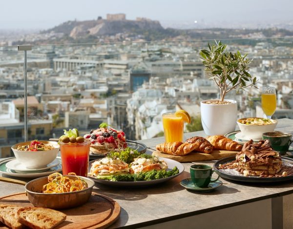 Το ανανεωμένο Sunday Brunch του St. George Lycabettus Lifestyle Hotel εστιάζει στη μακροζωία