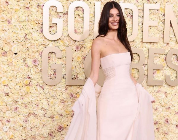 Χρυσές Σφαίρες 2024 | Gillian Anderson, Camila Morrone και ακόμα 8 celebrities που ξεχώρισαν με τα bridal inspired gowns τους