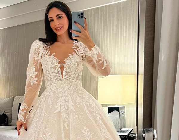 Η Άννα Μαρία Σουπιώνη ντύνεται νύφη και δοκιμάζει τις πιο ονειρεμένες bridal δημιουργίες!