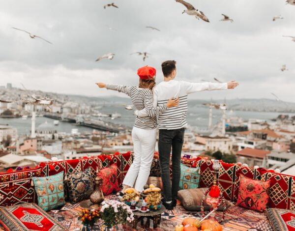 Wedding FAQs | Από πού προήλθε η ονομασία «μήνας του μέλιτος»;