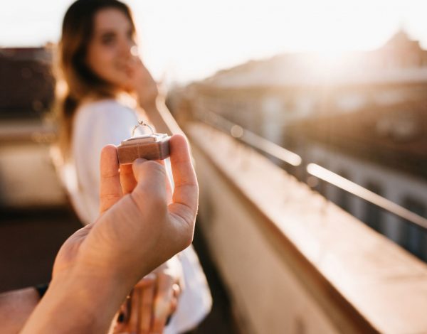 Αρραβωνιάστηκες; 5 λάθη που ενδέχεται να κάνεις... από εδώ και πέρα!