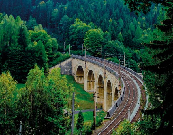 Honeymoon Express | Ταξίδι του μέλιτος με τρένο στην Αυστρία, στην πρώτη ορεινή σιδηροδρομική διαδρομή της Ευρώπης