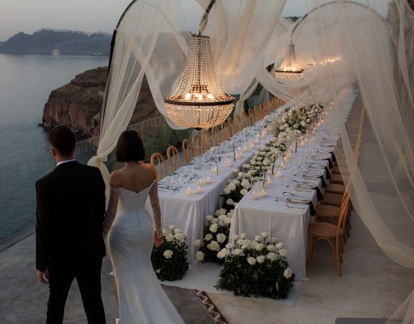 True Story by Julia & Evita | Effortless chic wedding στην αγκαλιά της Καλντέρας