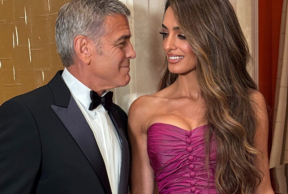 Power couple | Amal και George Clooney σε μία εμβληματική εμφάνιση στο Φεστιβάλ Βενετίας