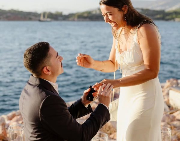 Vicky Galata Weddings & Events | Ρομαντική, effortless chic πρόταση γάμου στην Αθηναϊκή Ριβιέρα