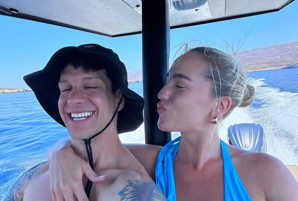 They're getting married! Ο Ηλίας Μπόγδανος έκανε πρόταση γάμου στην Αλεξάνδρα Εξαρχοπούλου