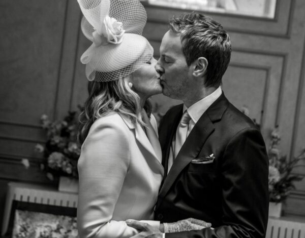 Τέταρτος γάμος για την Kim Cattrall - Παντρεύτηκε τον Russell Thomas στο Λονδίνο!