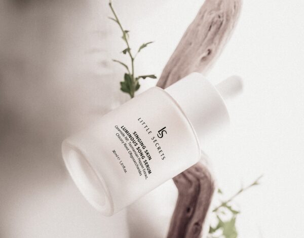 Singing Skin | Η pre-bridal skincare ρουτίνα έχει την υπογραφή της Little Secrets Natural Cosmetics
