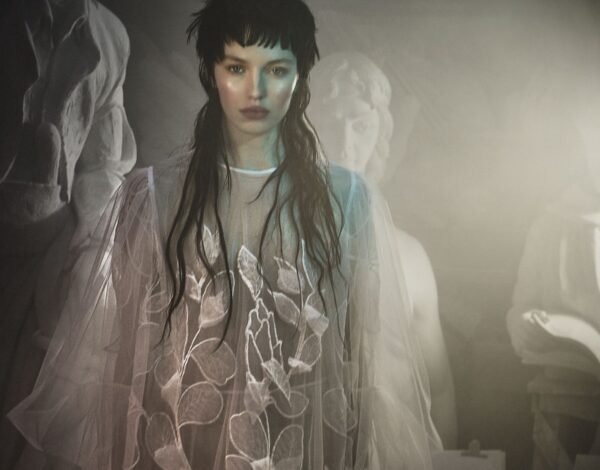 Made Bride by Antonea | Νέα συλλογή ECDYSIS για νύφες που θέλουν να «αγκαλιάσουν» μια νέα εκδοχή του εαυτού τους